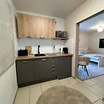 Runway In Apartmán